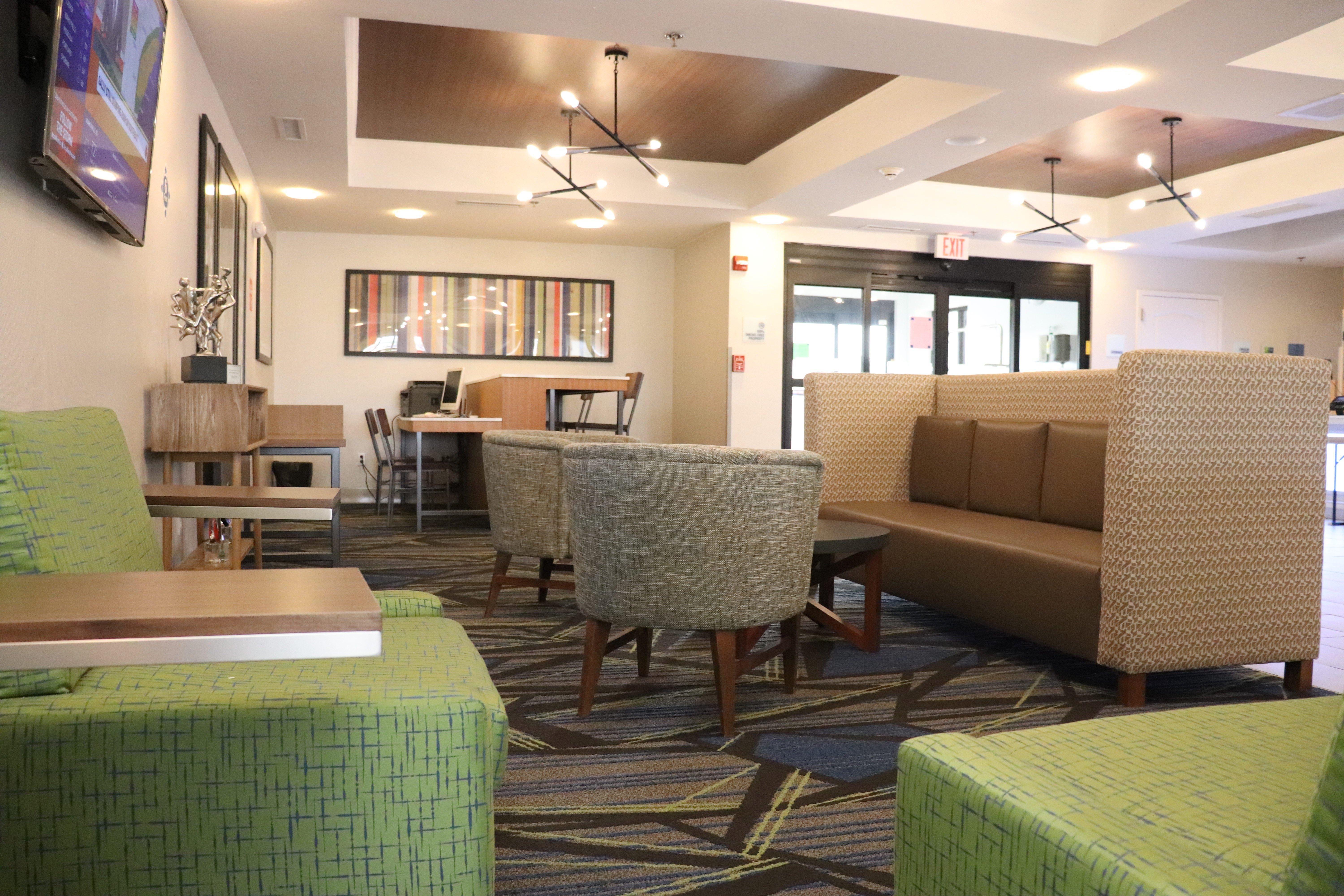 Hotel Express & By Ihg Crawfordsville