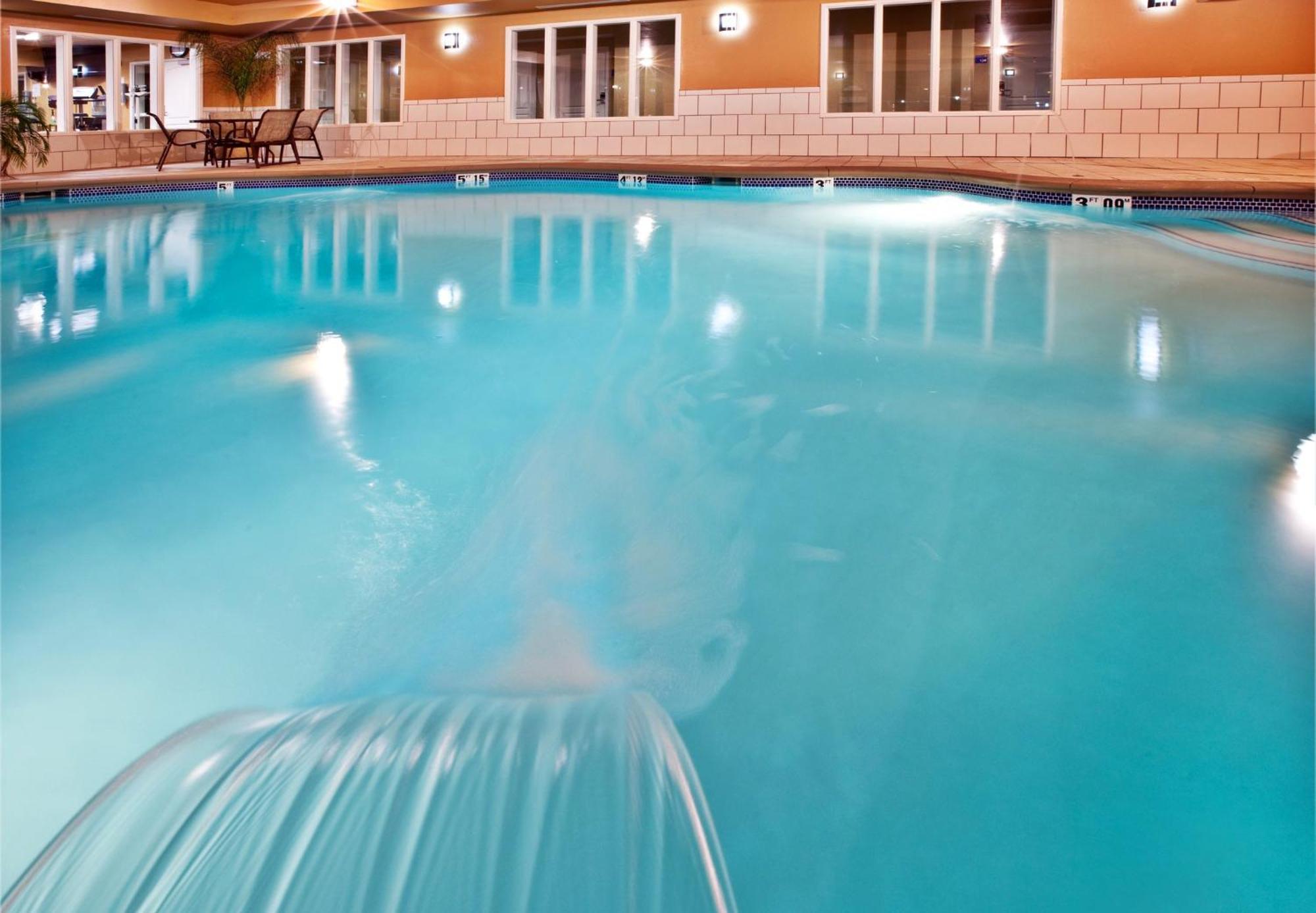 Express & By Ihg 2* Crawfordsville