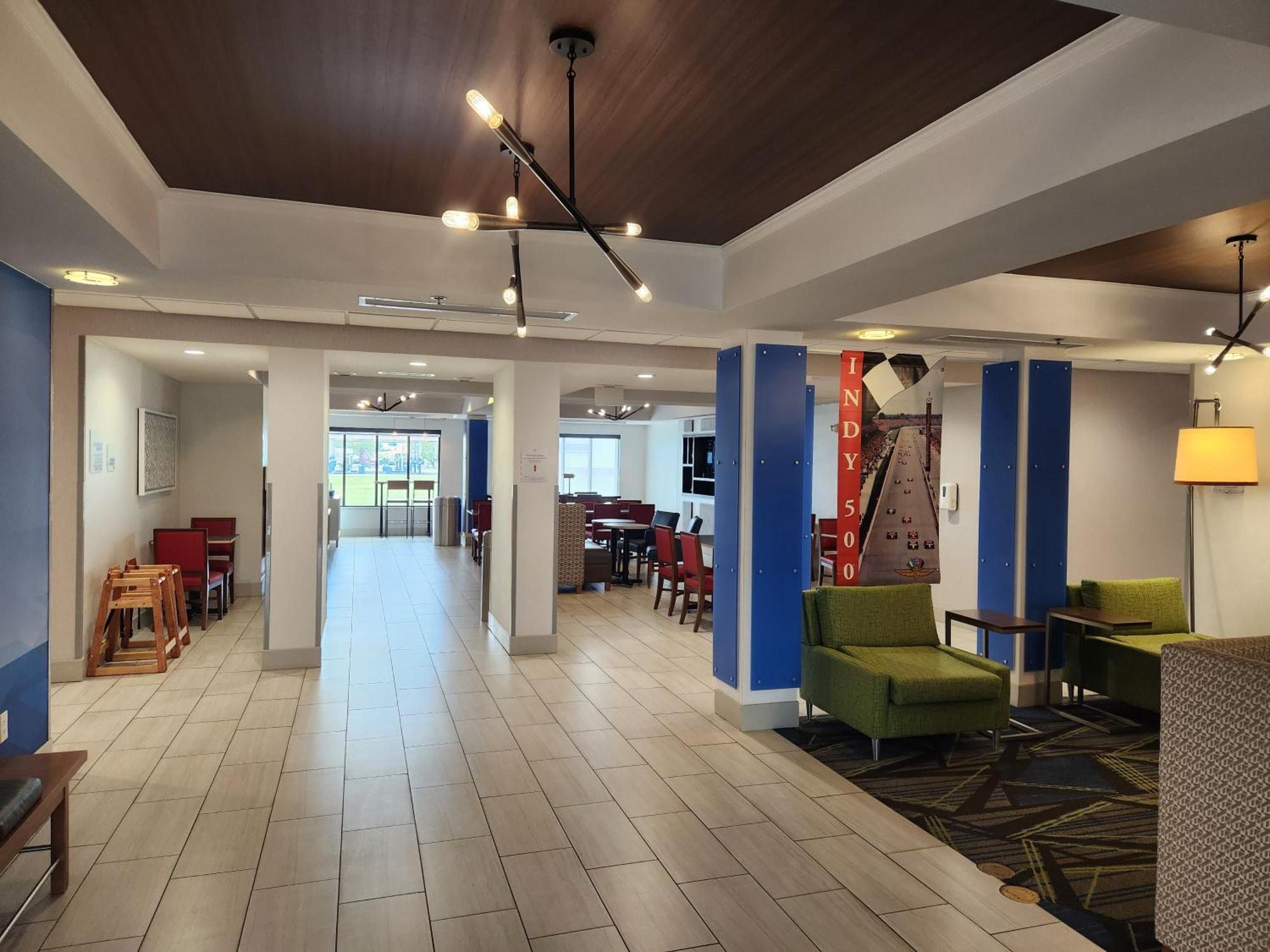 Hotel Express & By Ihg 2*