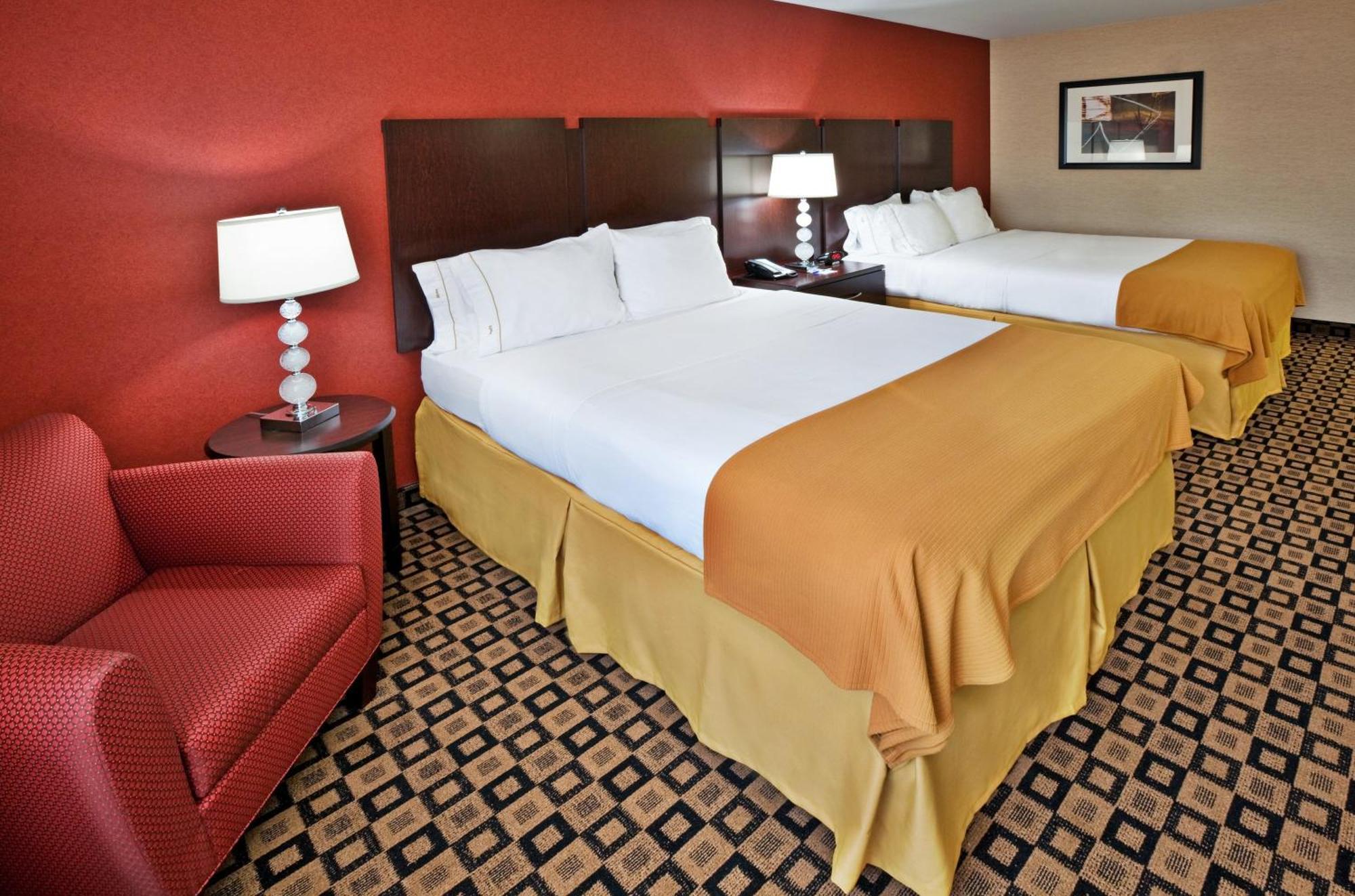 Express & By Ihg Hotel 2*