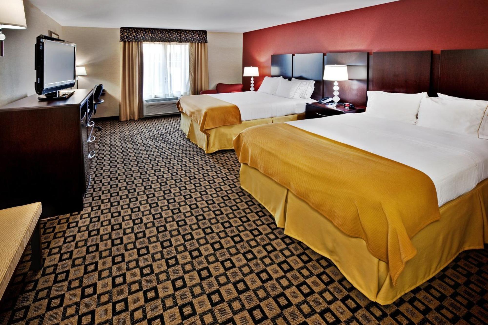 Express & By Ihg 2*